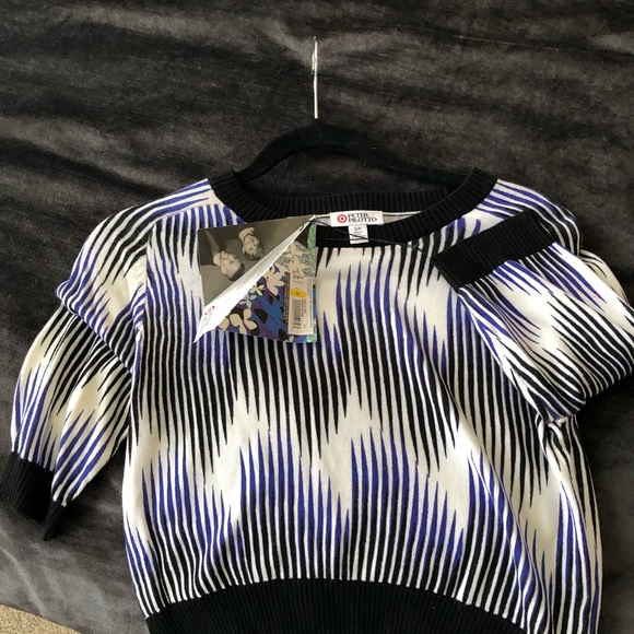 Cropped sweater - Picture 2 of 2